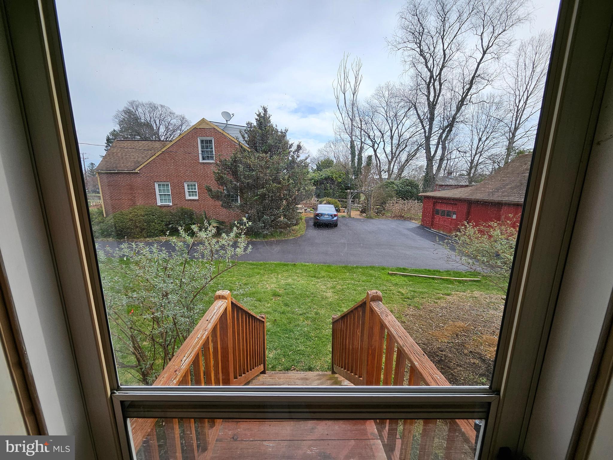 TOWN OF ROUND HILL - Residential