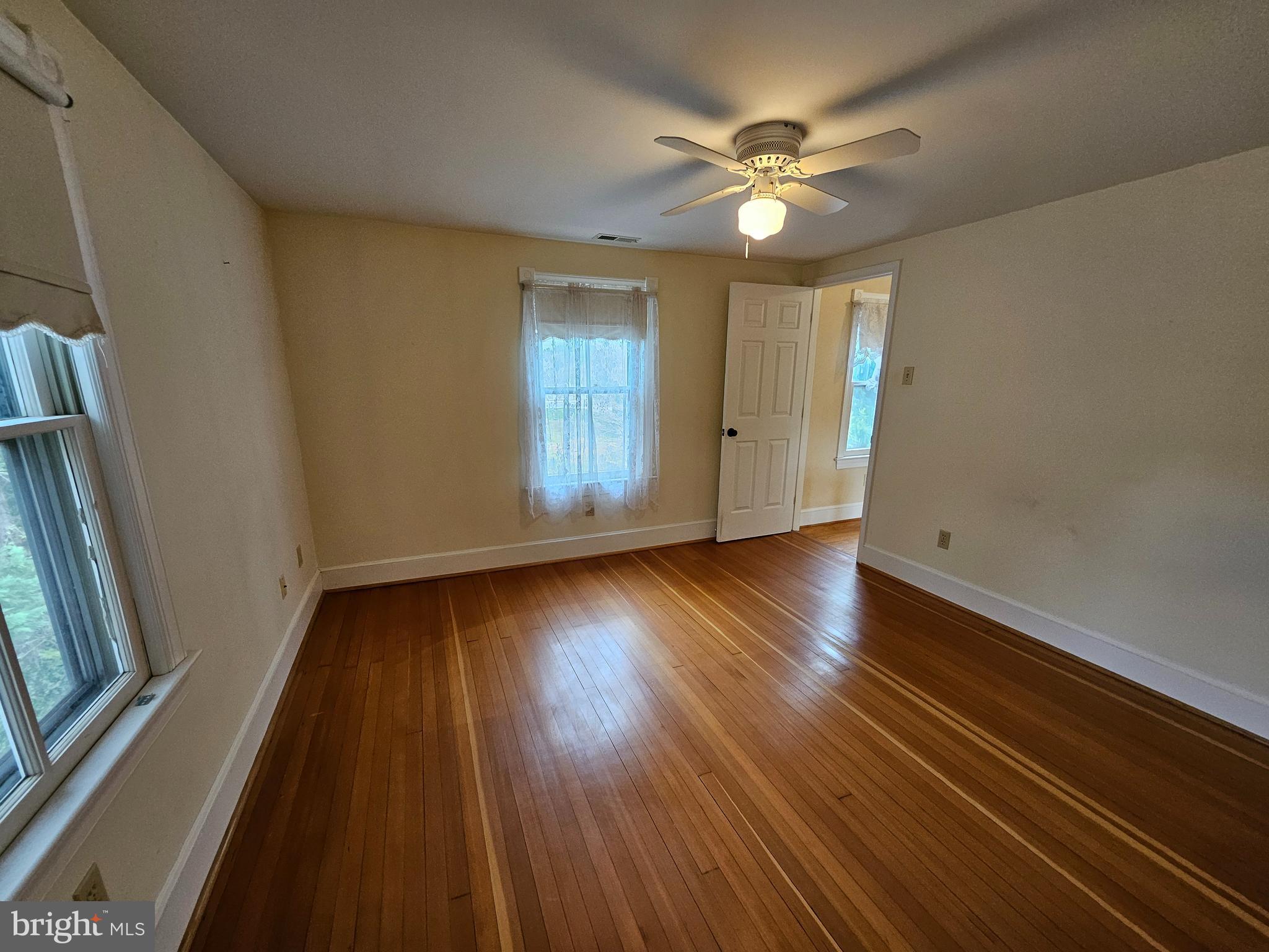 TOWN OF ROUND HILL - Residential