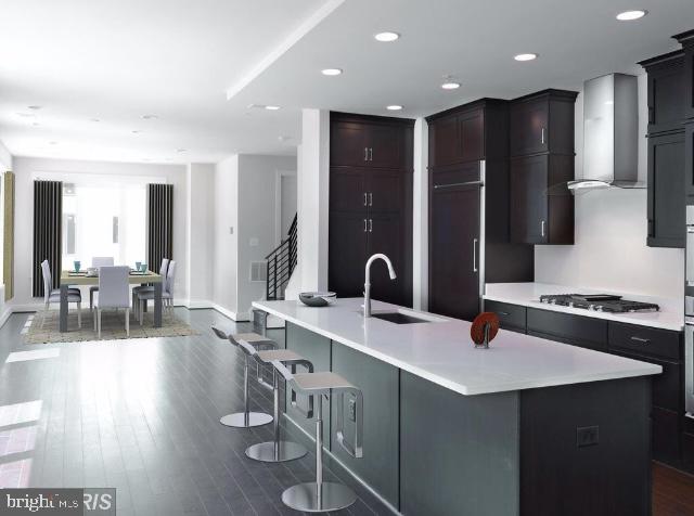 MONTGOMERY ROW - Residential Lease