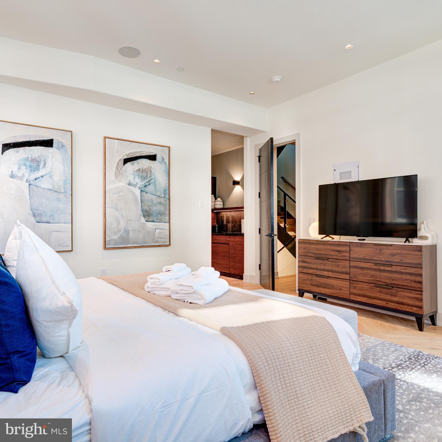 FITLER SQUARE - Residential Lease