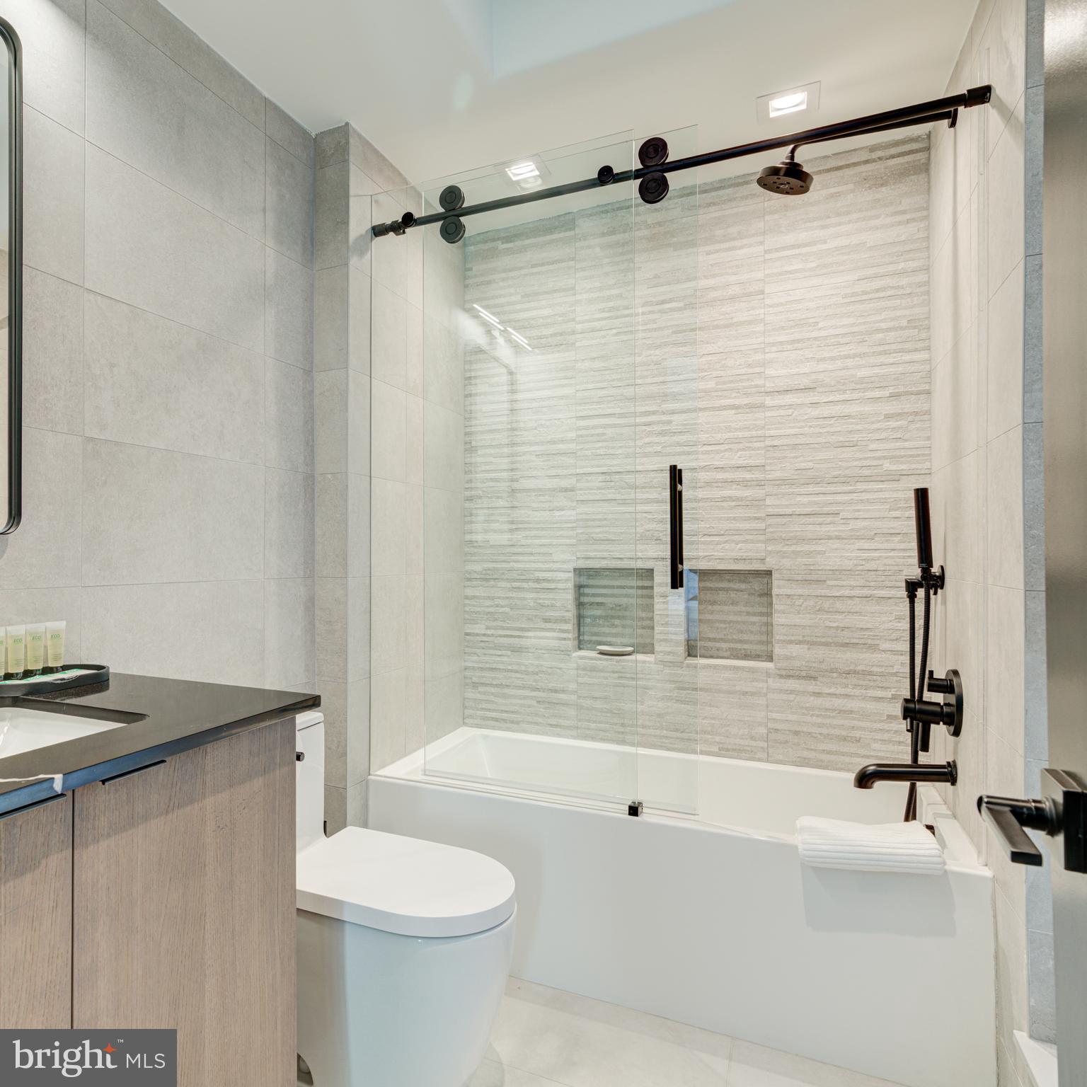 FITLER SQUARE - Residential Lease