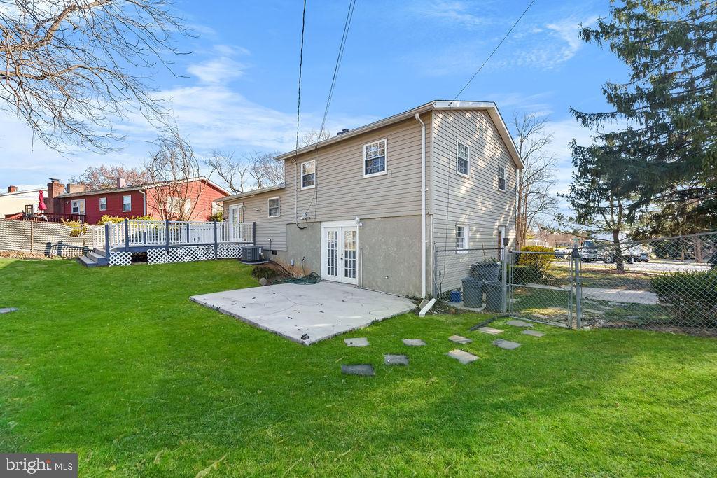 DEERFIELD - Residential Lease