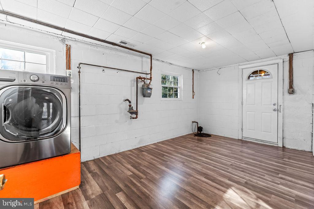 DEERFIELD - Residential Lease