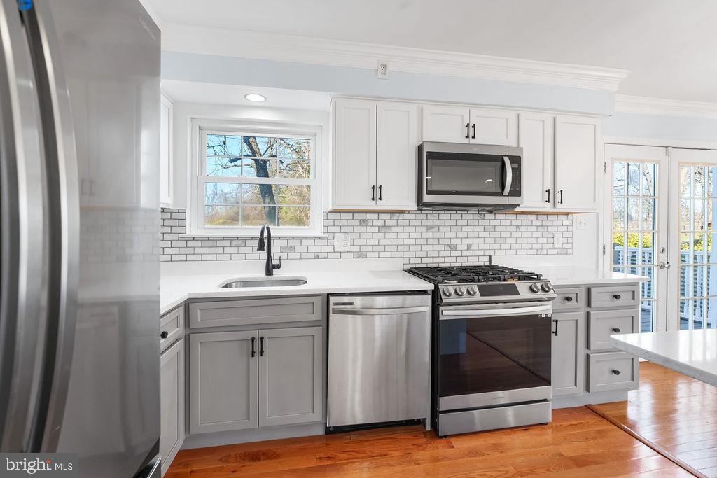 DEERFIELD - Residential Lease