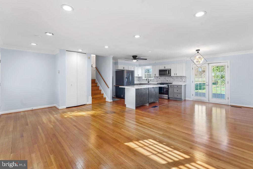 DEERFIELD - Residential Lease