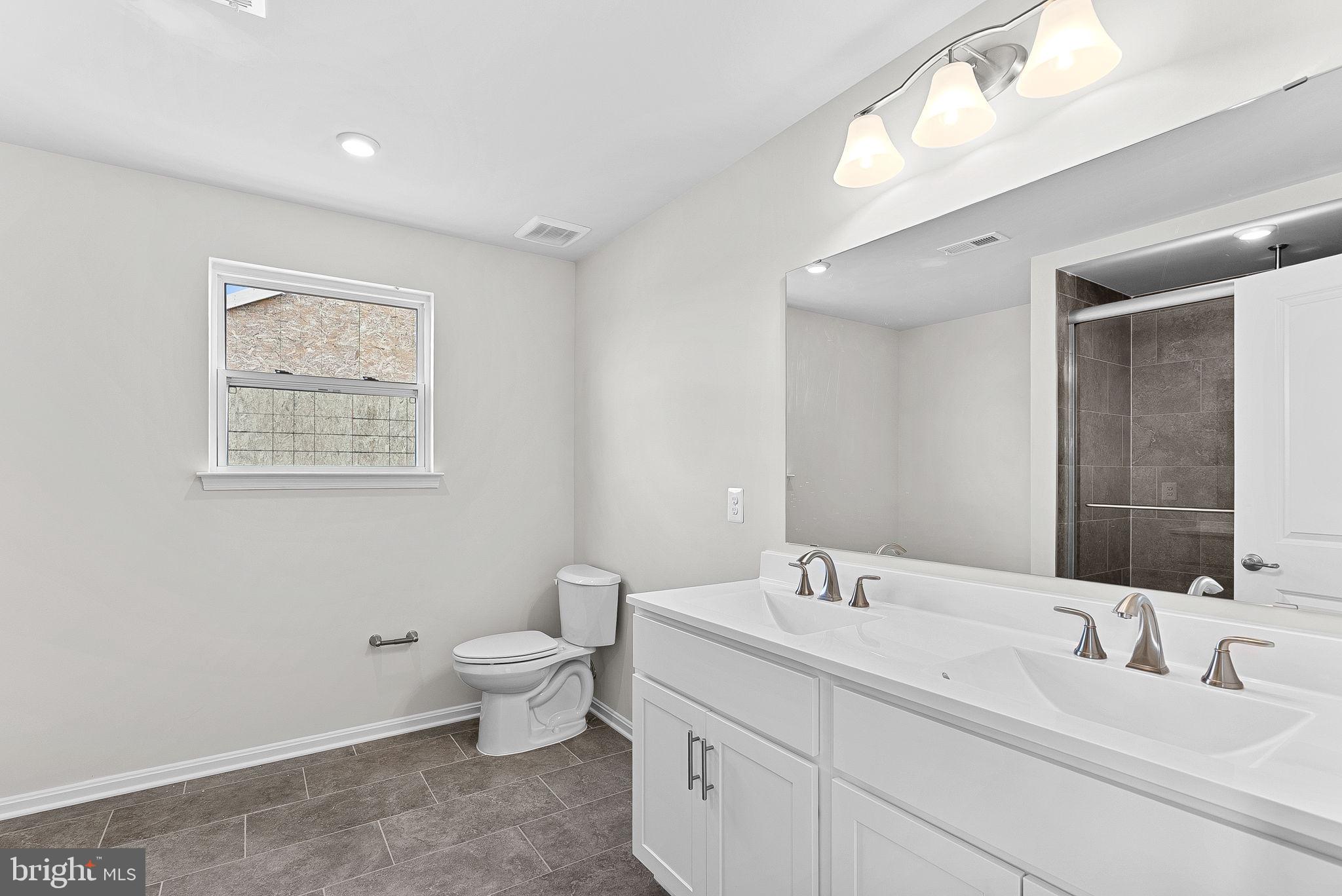 HUNTWELL WEST - Residential