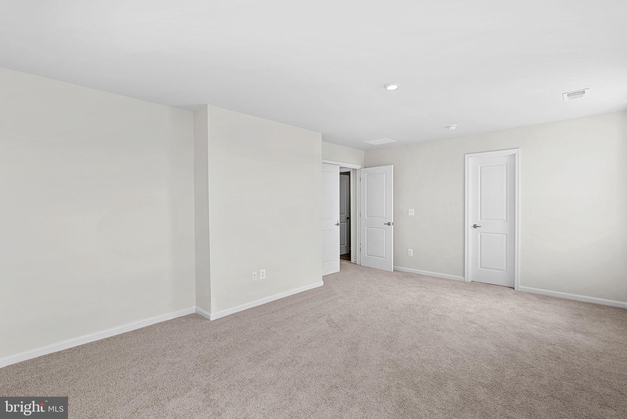 HUNTWELL WEST - Residential