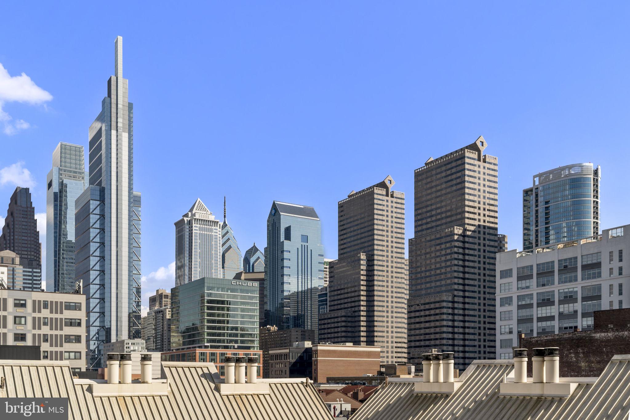 LOGAN SQUARE - Residential