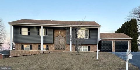 1360 BREEZEVIEW DRIVE YORK PA 17404