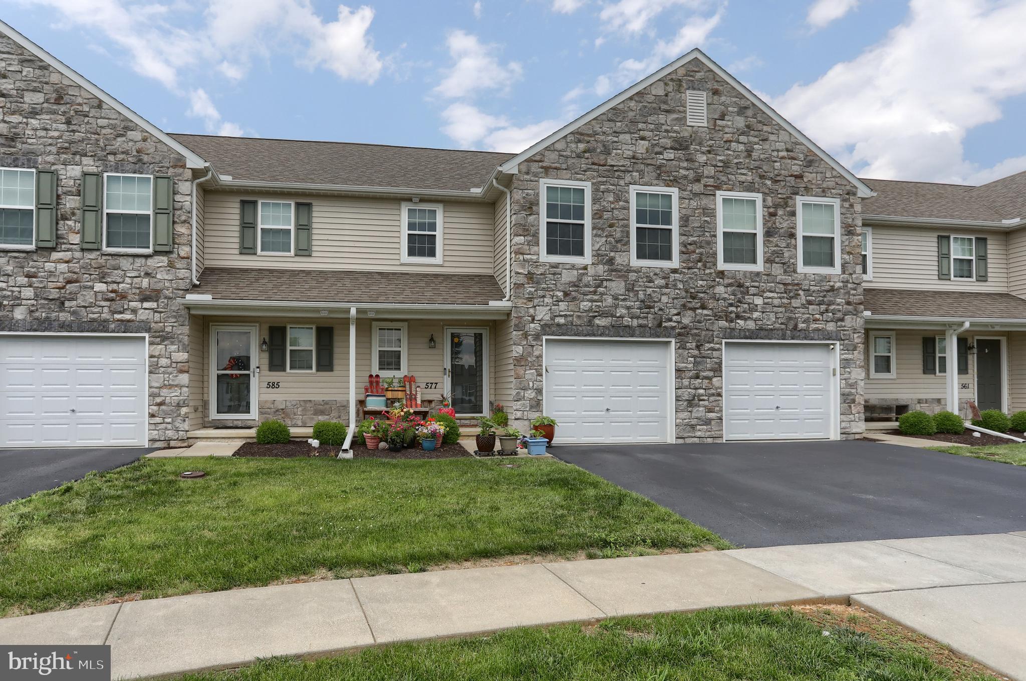 577 BROOKWOOD DRIVE