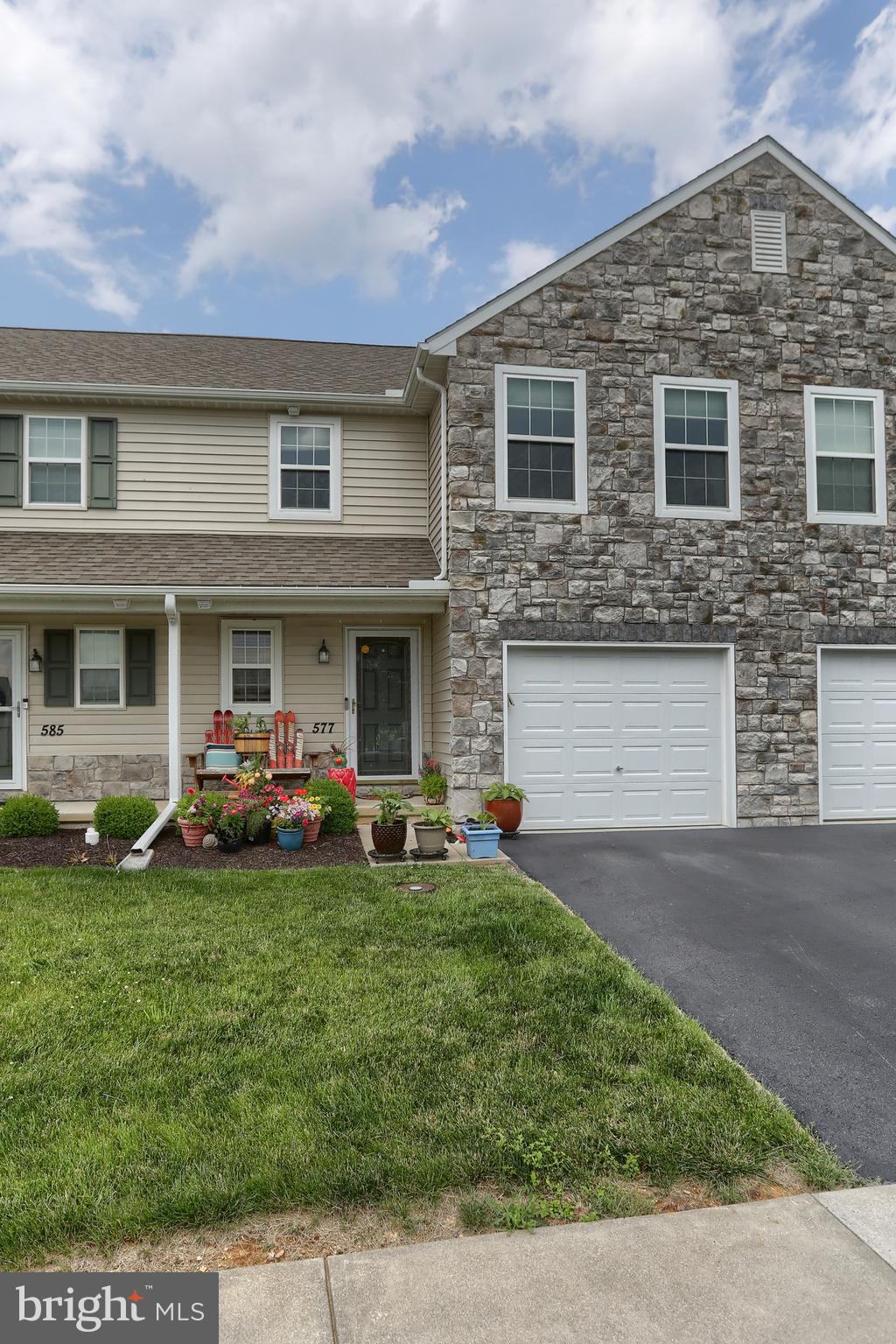 577 BROOKWOOD DRIVE