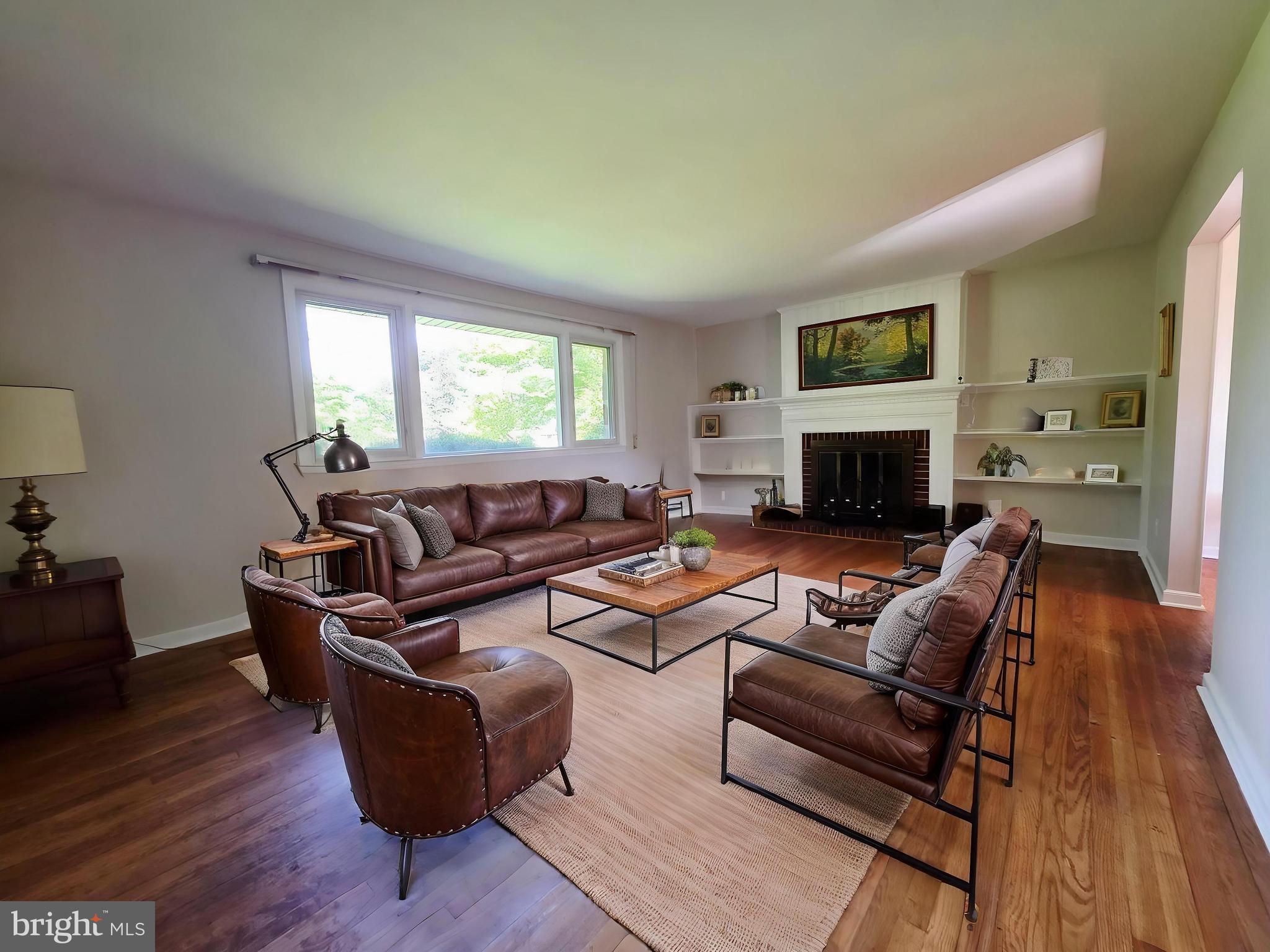 1261 BUCK LANE
