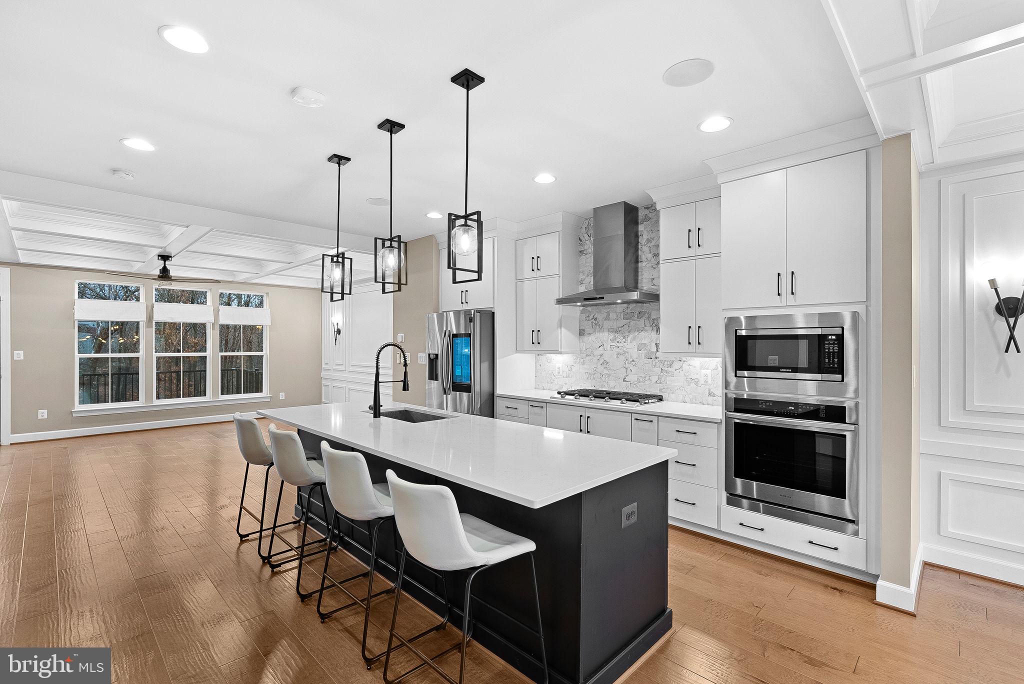 THE RETREAT AT WESTFIELDS - Residential