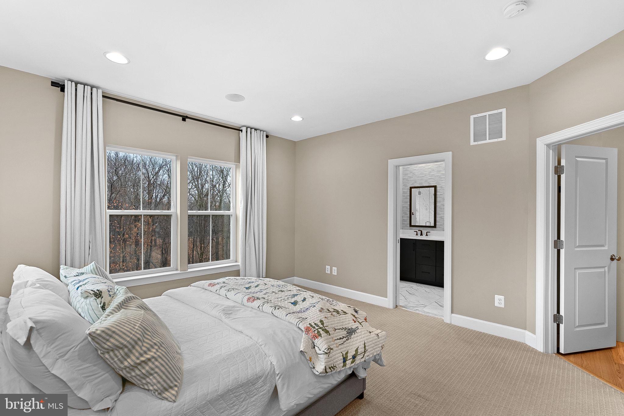 THE RETREAT AT WESTFIELDS - Residential