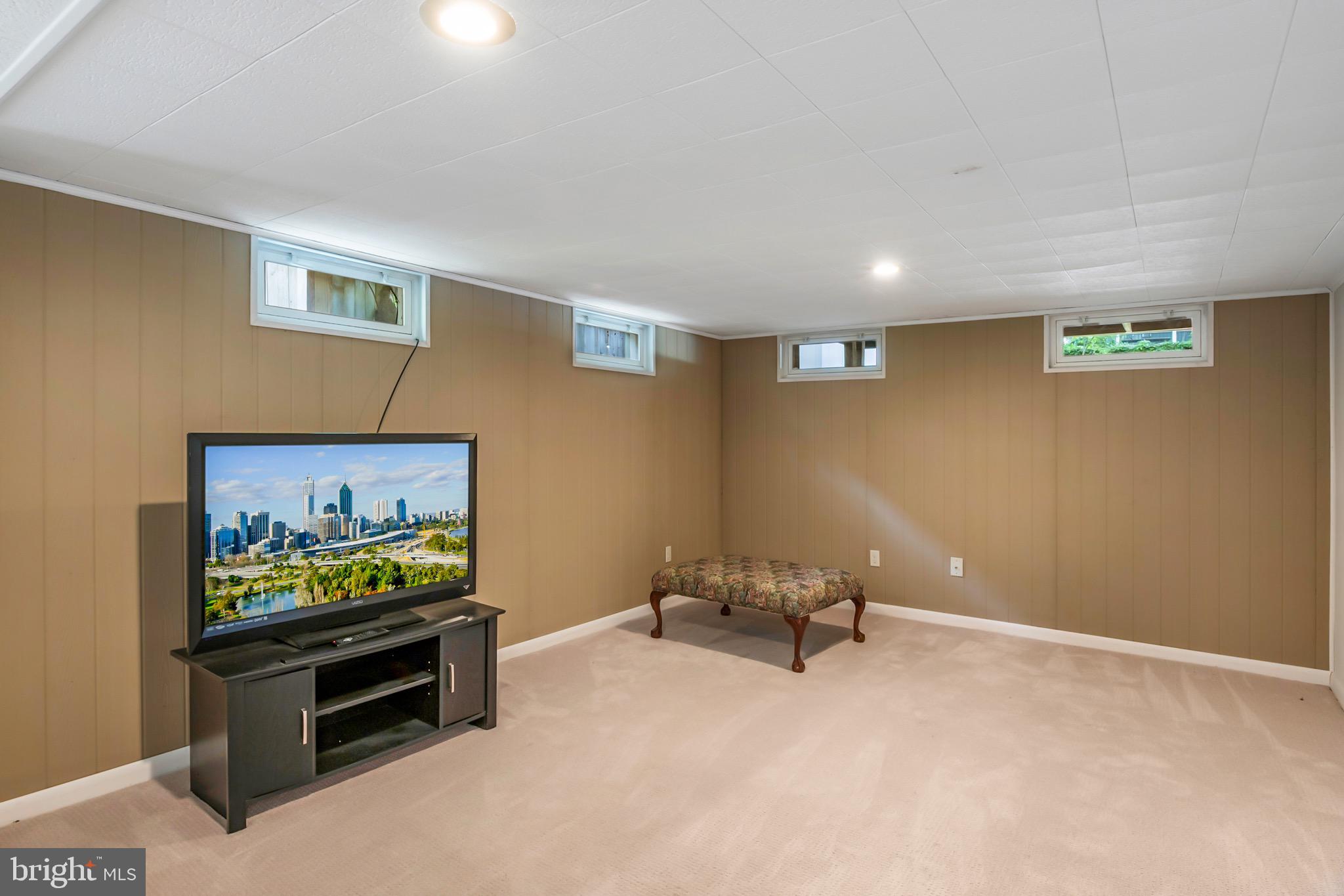 ADMIRAL HEIGHTS - Residential