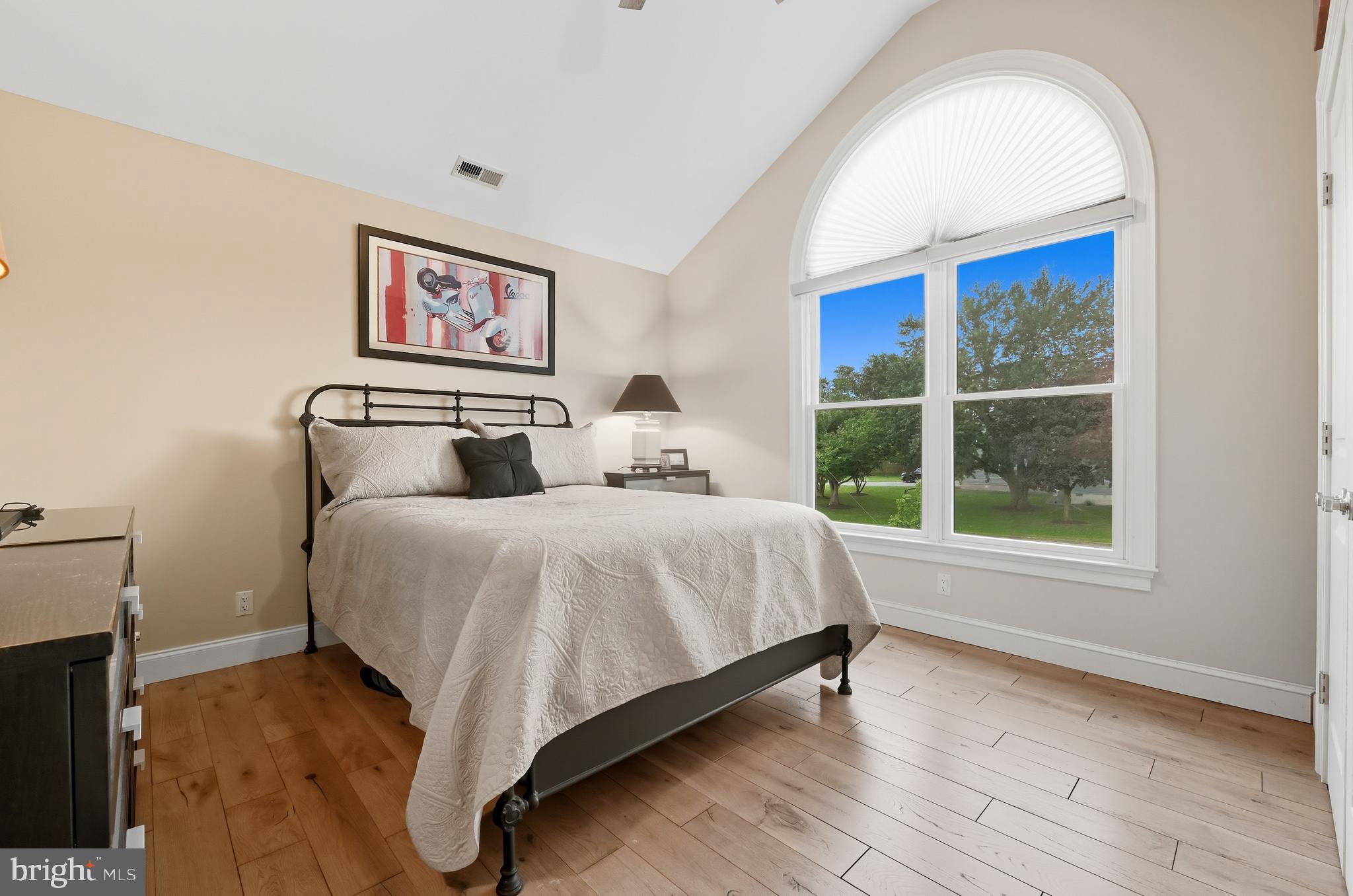 BAY CITY - Residential