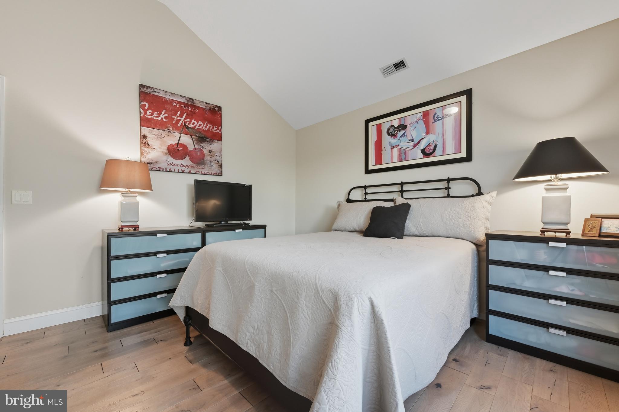 BAY CITY - Residential