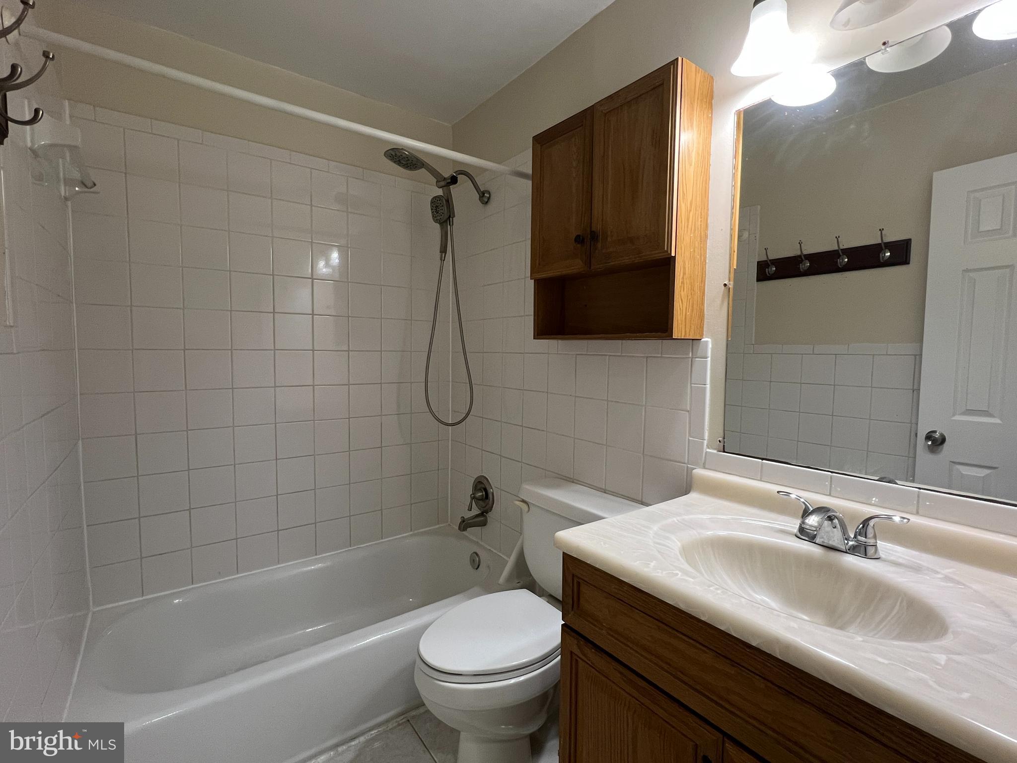 CONNECTICUT OVERLOOK - Residential