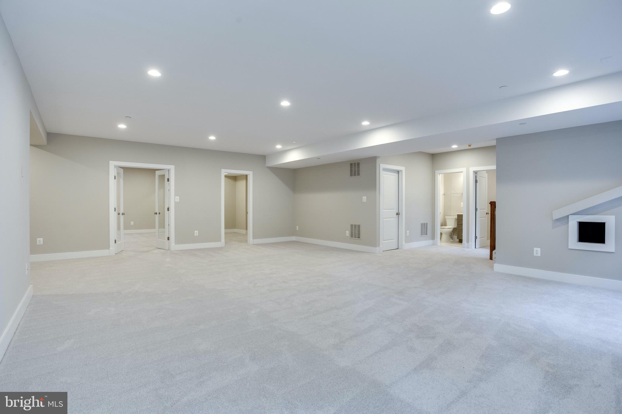 KENWOOD PARK - Residential