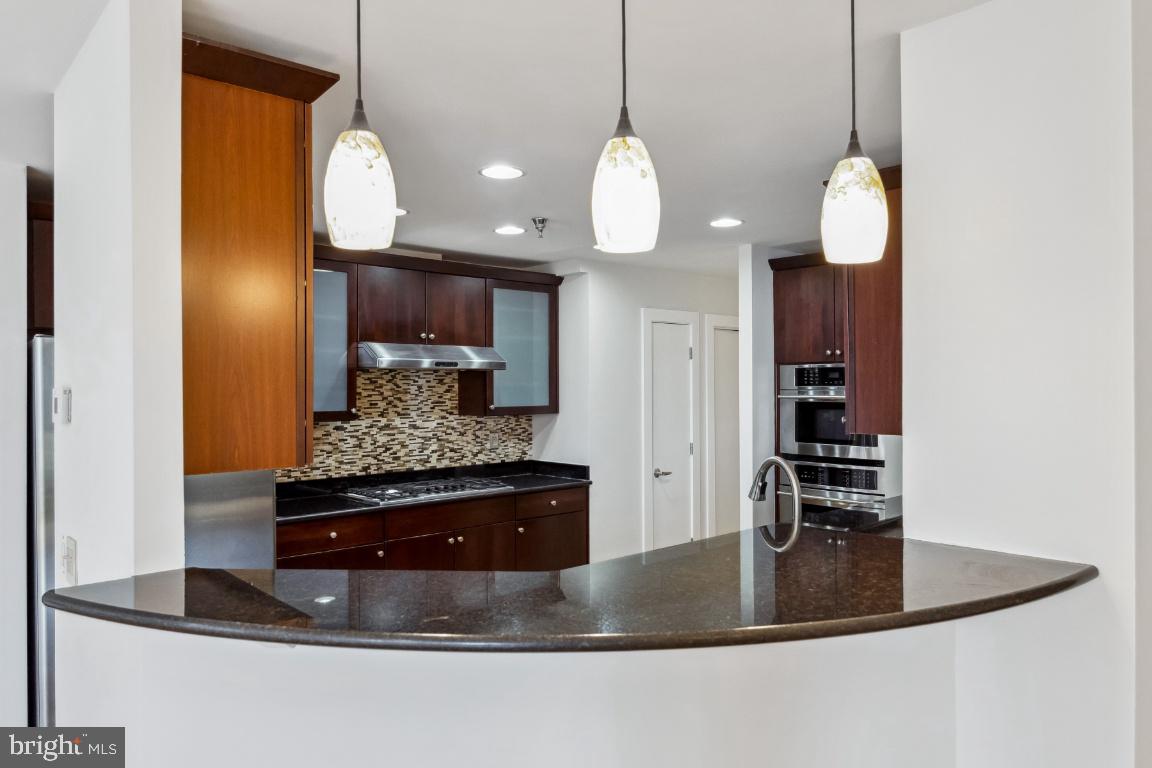 HARBOR EAST - Residential
