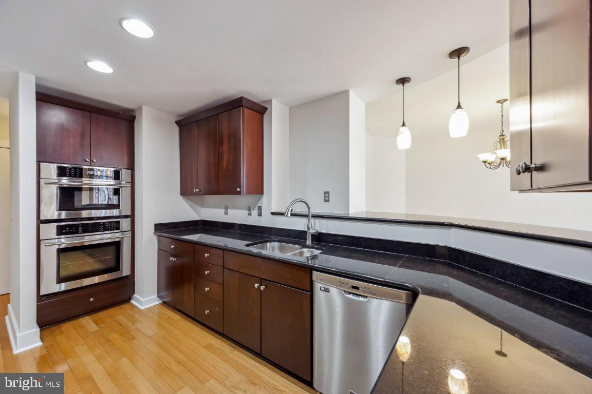 HARBOR EAST - Residential