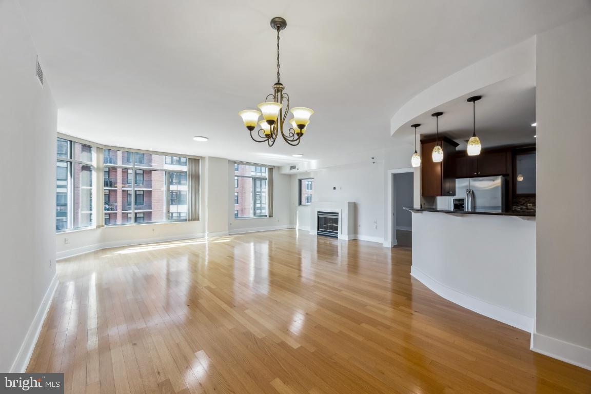 HARBOR EAST - Residential