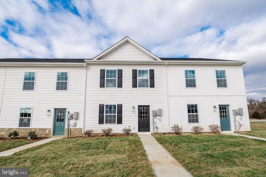 GPS Hospice Lane, Kearneysville to locate townhome.