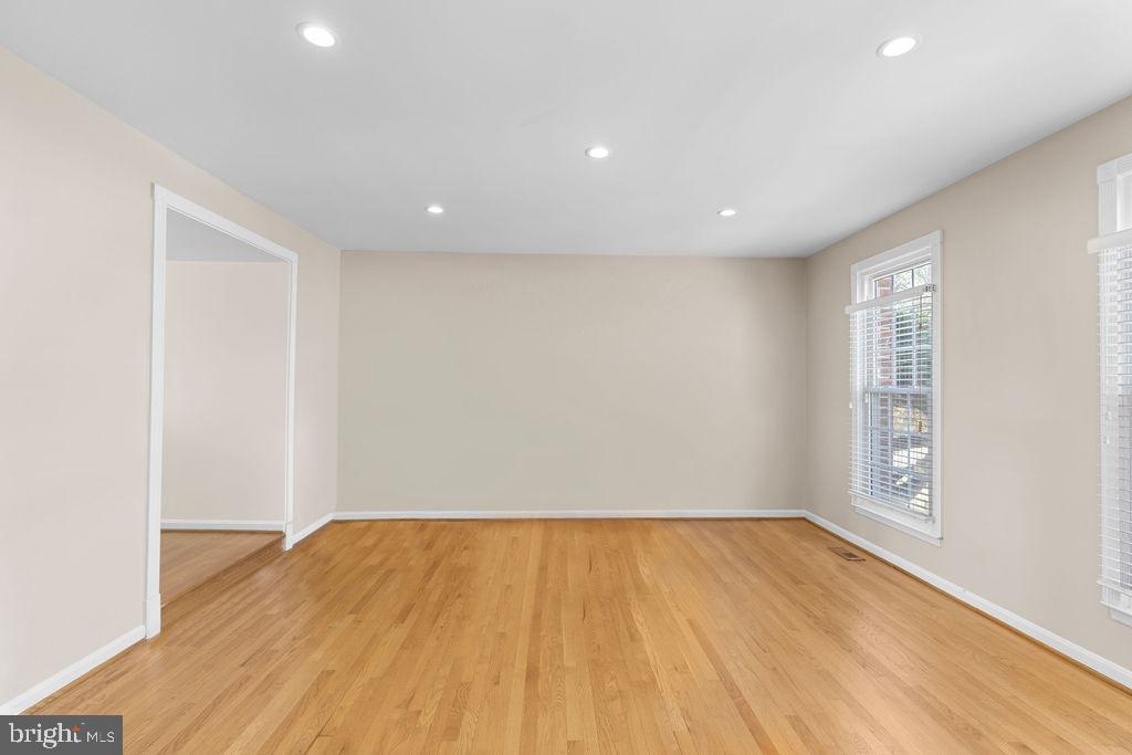 4490 RUGGLES COURT