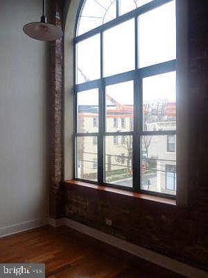 EAST FALLS - Residential Lease