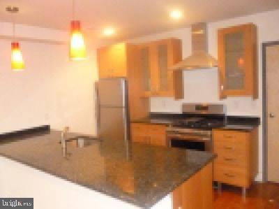 EAST FALLS - Residential Lease