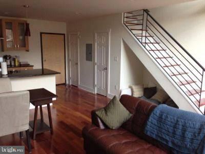 EAST FALLS - Residential Lease