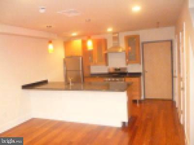 EAST FALLS - Residential Lease