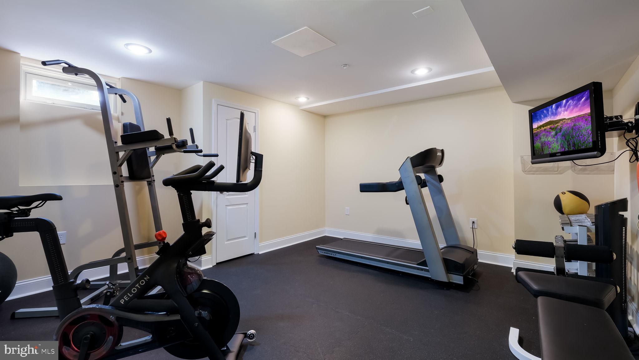 SPRING VALLEY - Residential