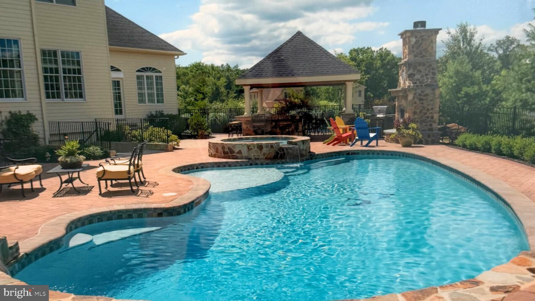 SPRING VALLEY - Residential