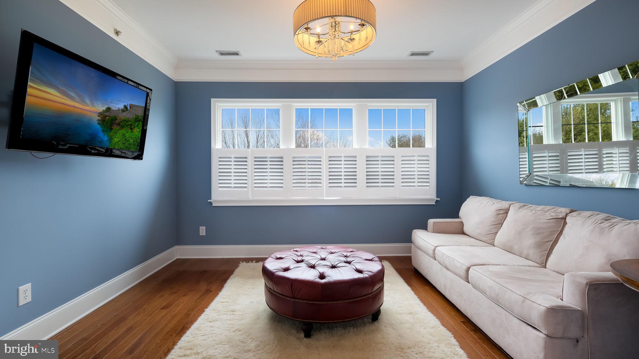 SPRING VALLEY - Residential