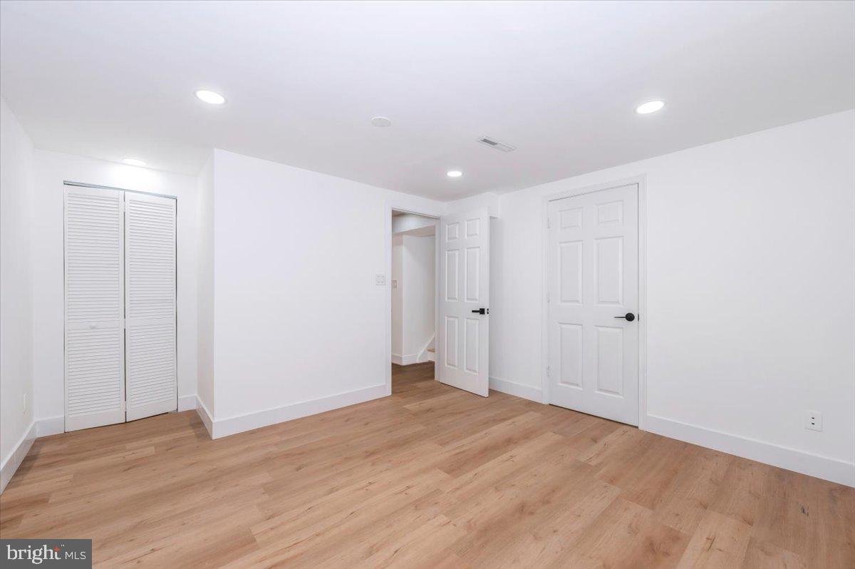 PT ROCKVILLE OUT RES. 3 - Residential