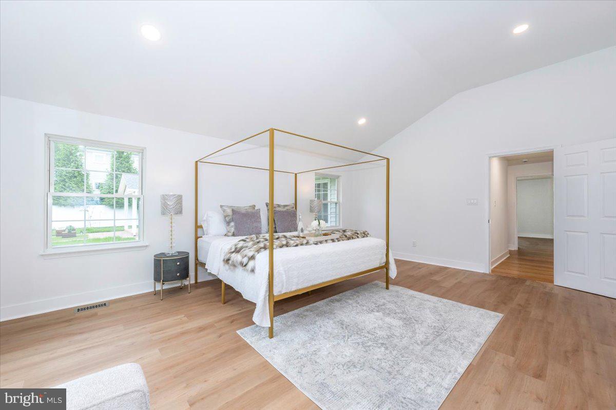 PT ROCKVILLE OUT RES. 3 - Residential