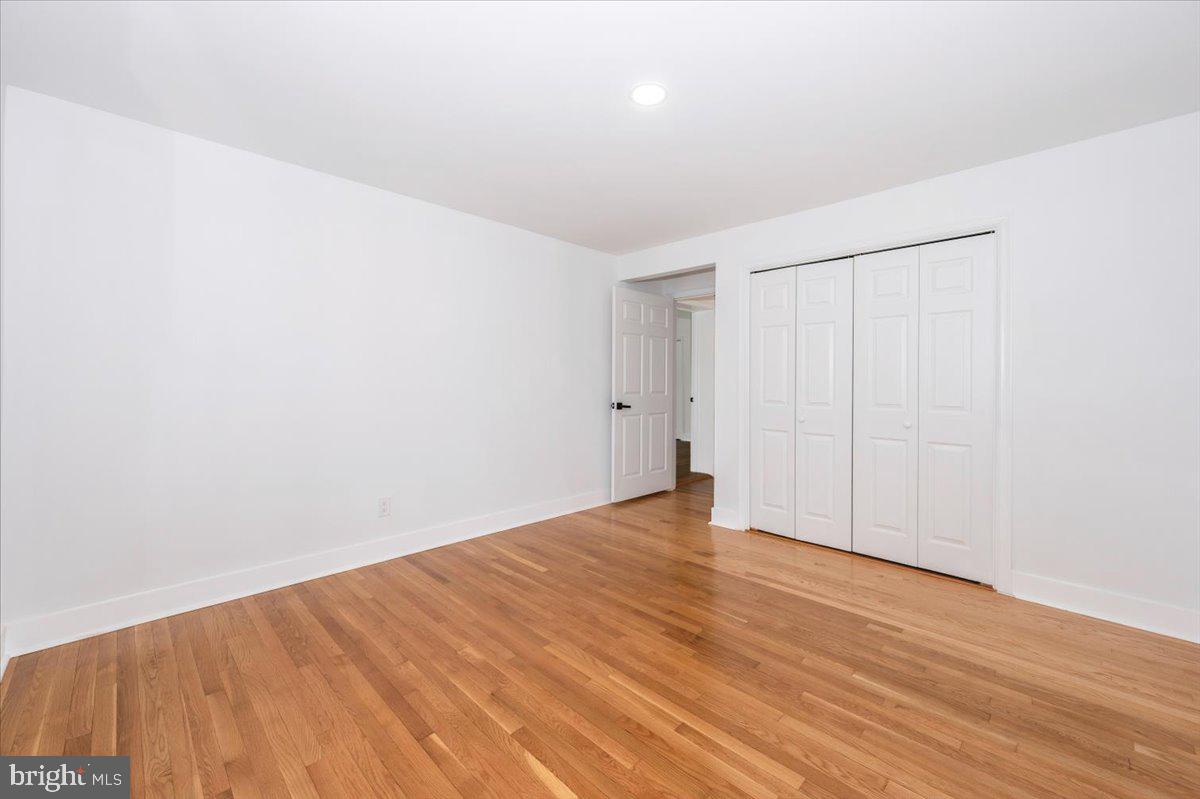 PT ROCKVILLE OUT RES. 3 - Residential