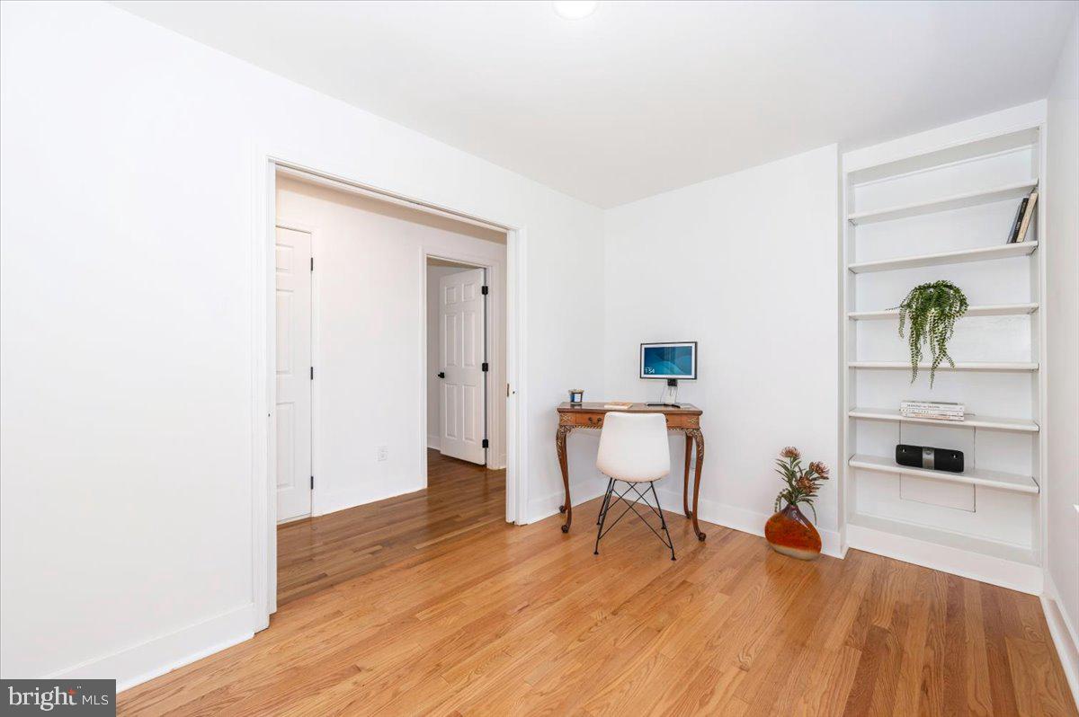 PT ROCKVILLE OUT RES. 3 - Residential