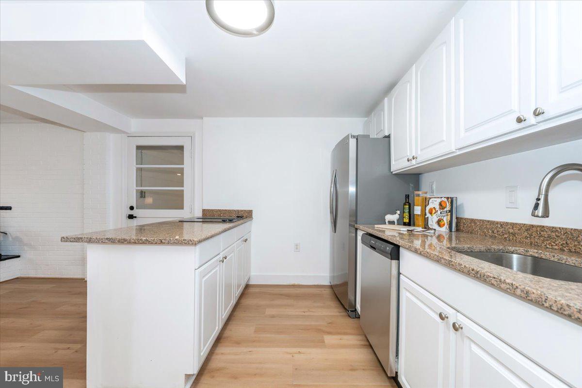 PT ROCKVILLE OUT RES. 3 - Residential