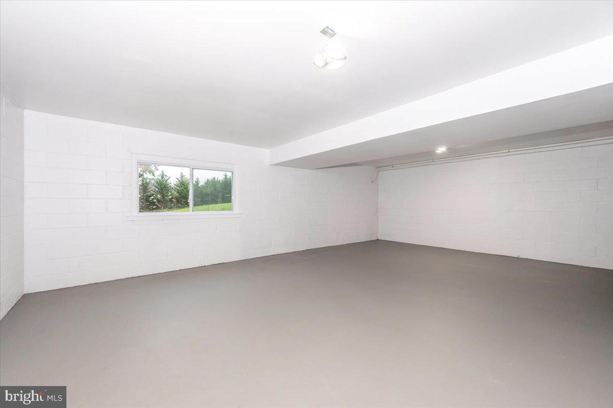 PT ROCKVILLE OUT RES. 3 - Residential