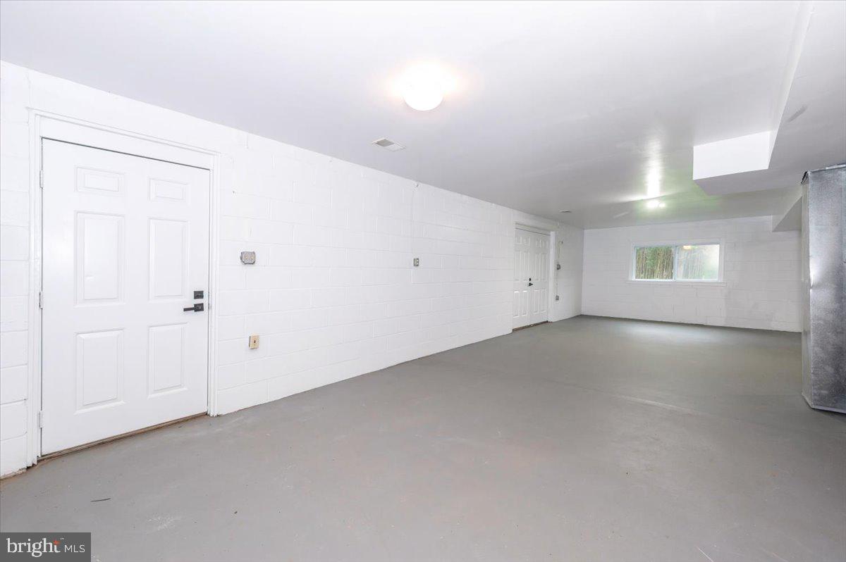 PT ROCKVILLE OUT RES. 3 - Residential