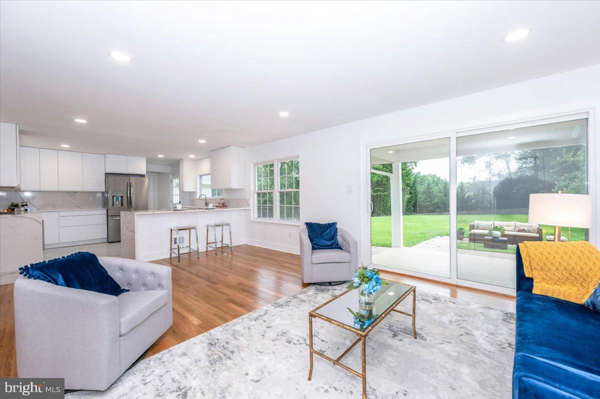 PT ROCKVILLE OUT RES. 3 - Residential