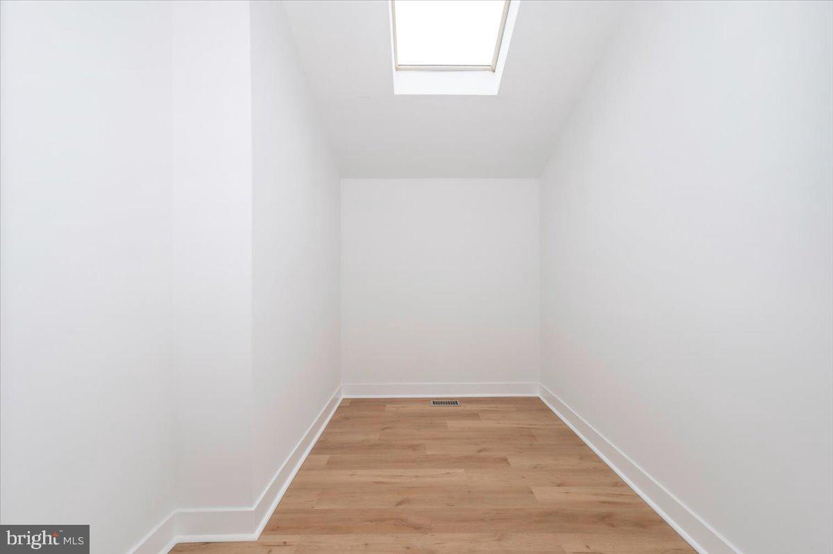 PT ROCKVILLE OUT RES. 3 - Residential