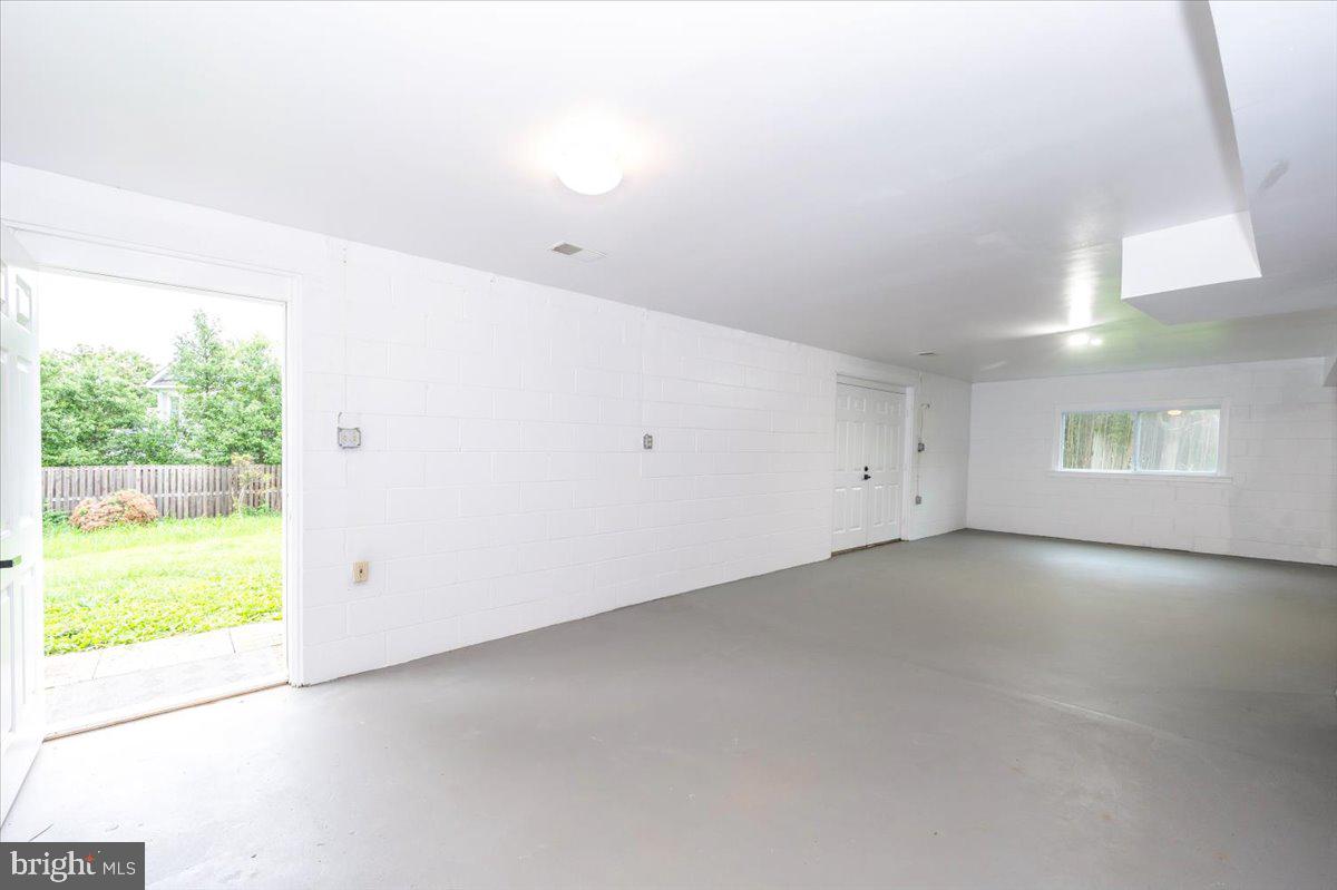 PT ROCKVILLE OUT RES. 3 - Residential