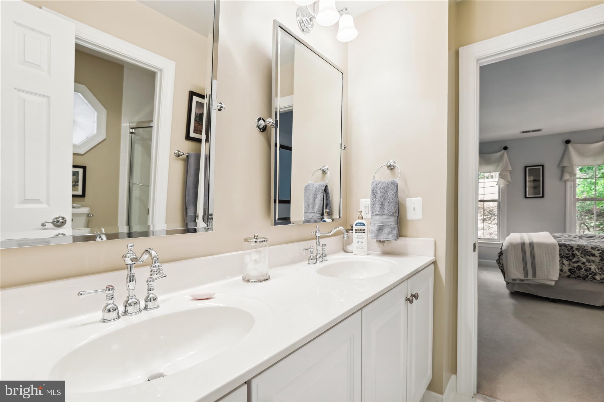 BROYHILL FOREST - Residential