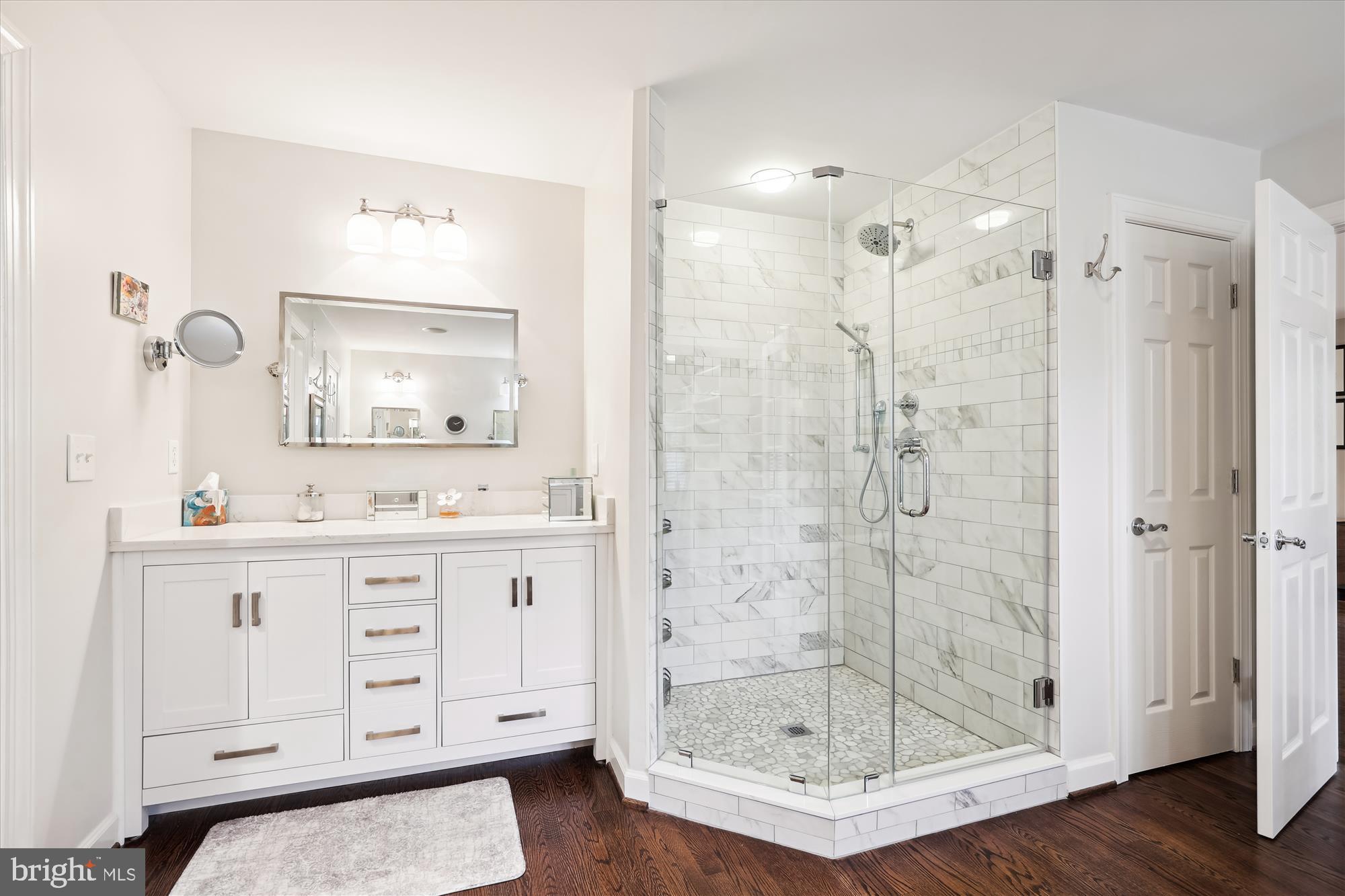 BROYHILL FOREST - Residential