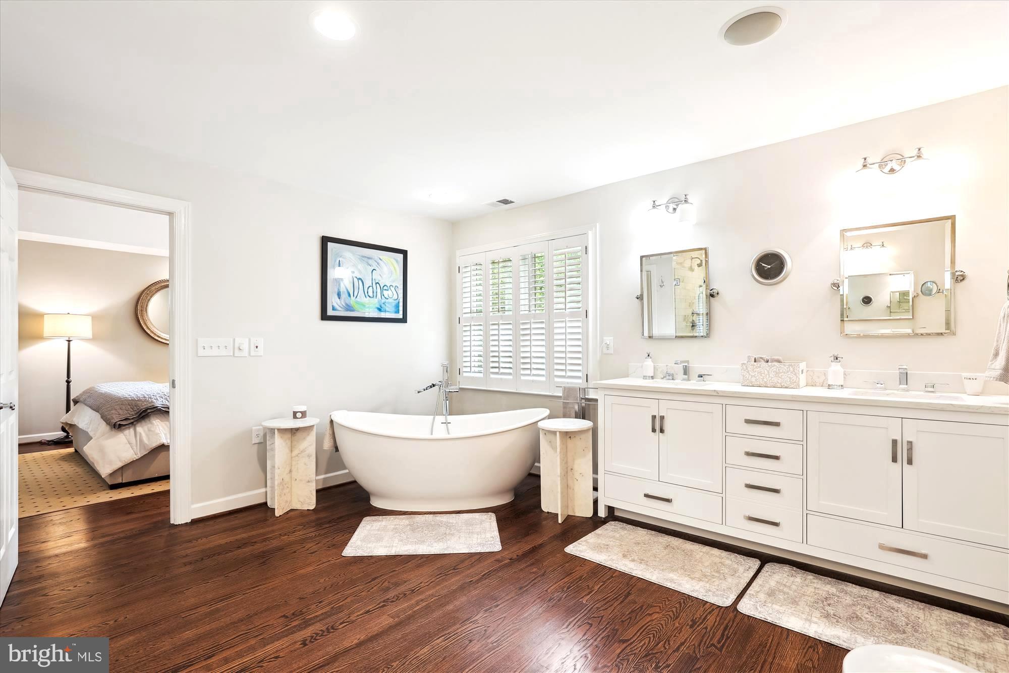 BROYHILL FOREST - Residential