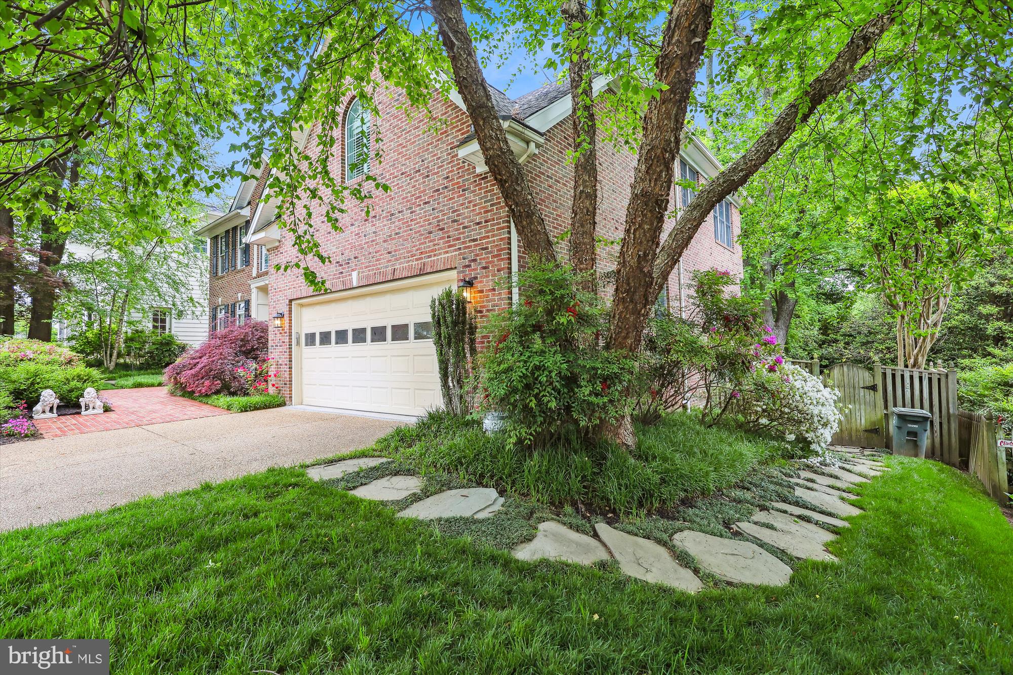 BROYHILL FOREST - Residential