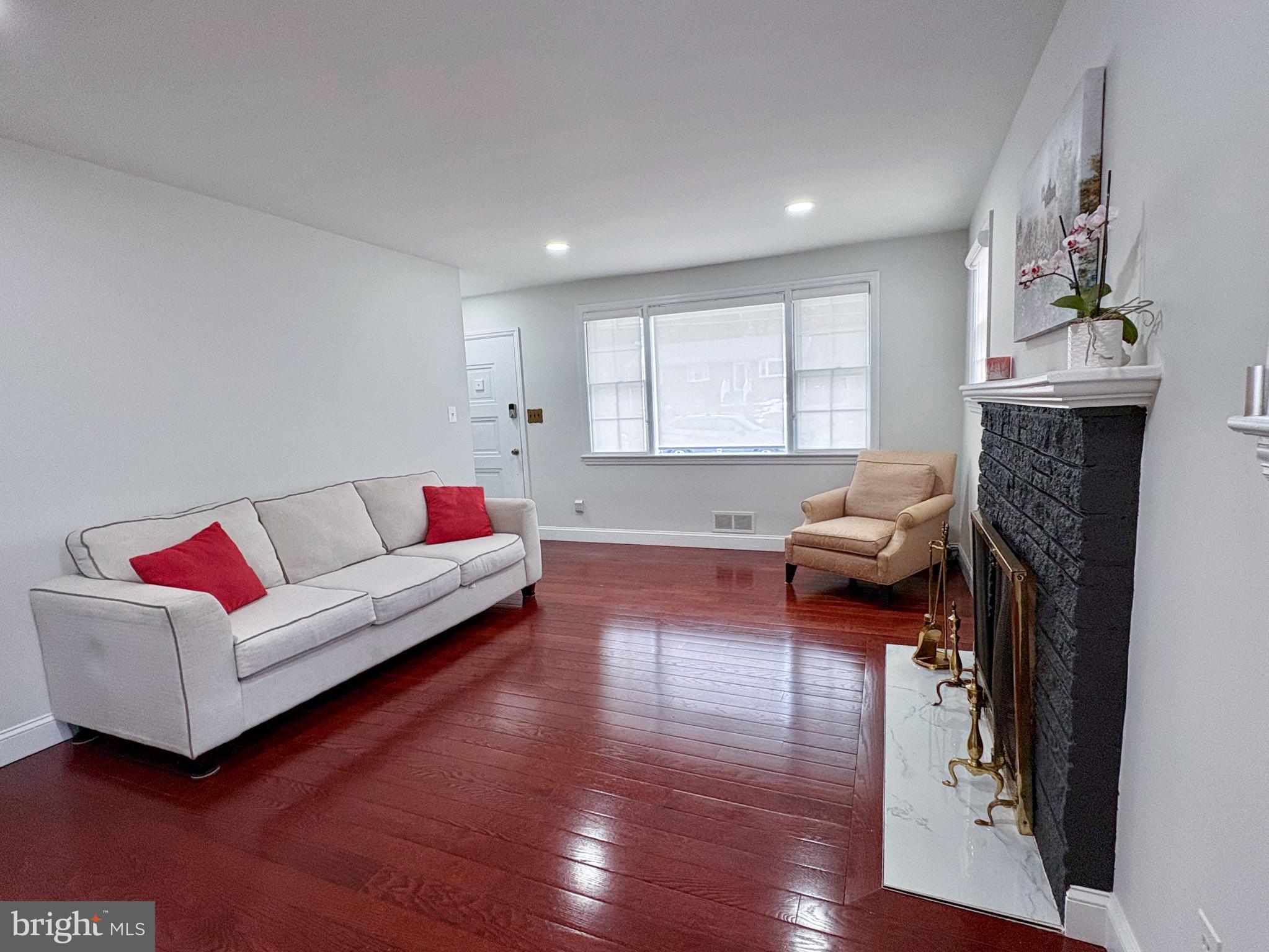 BROADVIEW - Residential